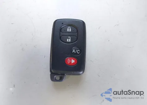 2013 Toyota Prius z USA, uszkodzony, nr VIN JTDKN3DU2D5702810